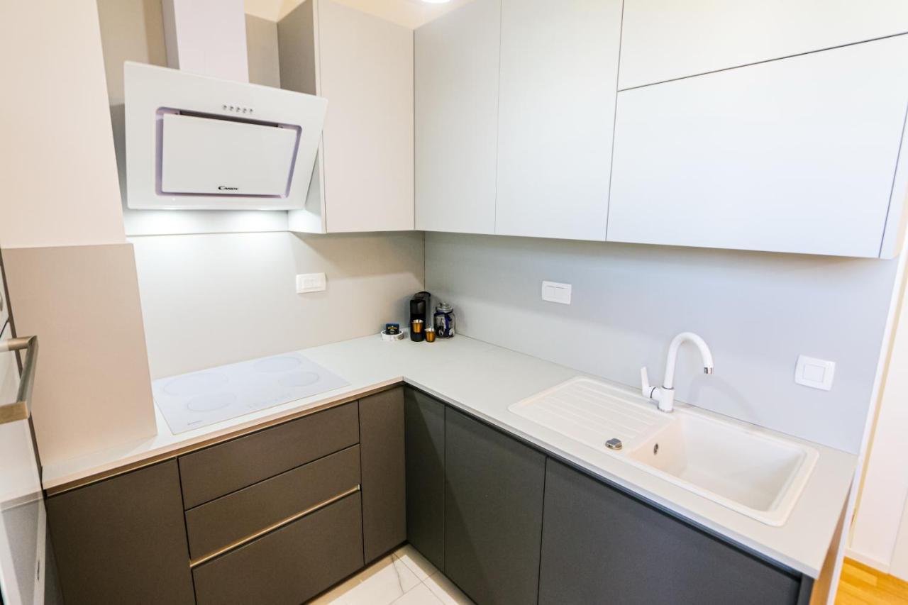 Luce Gold Apartment Zara Esterno foto